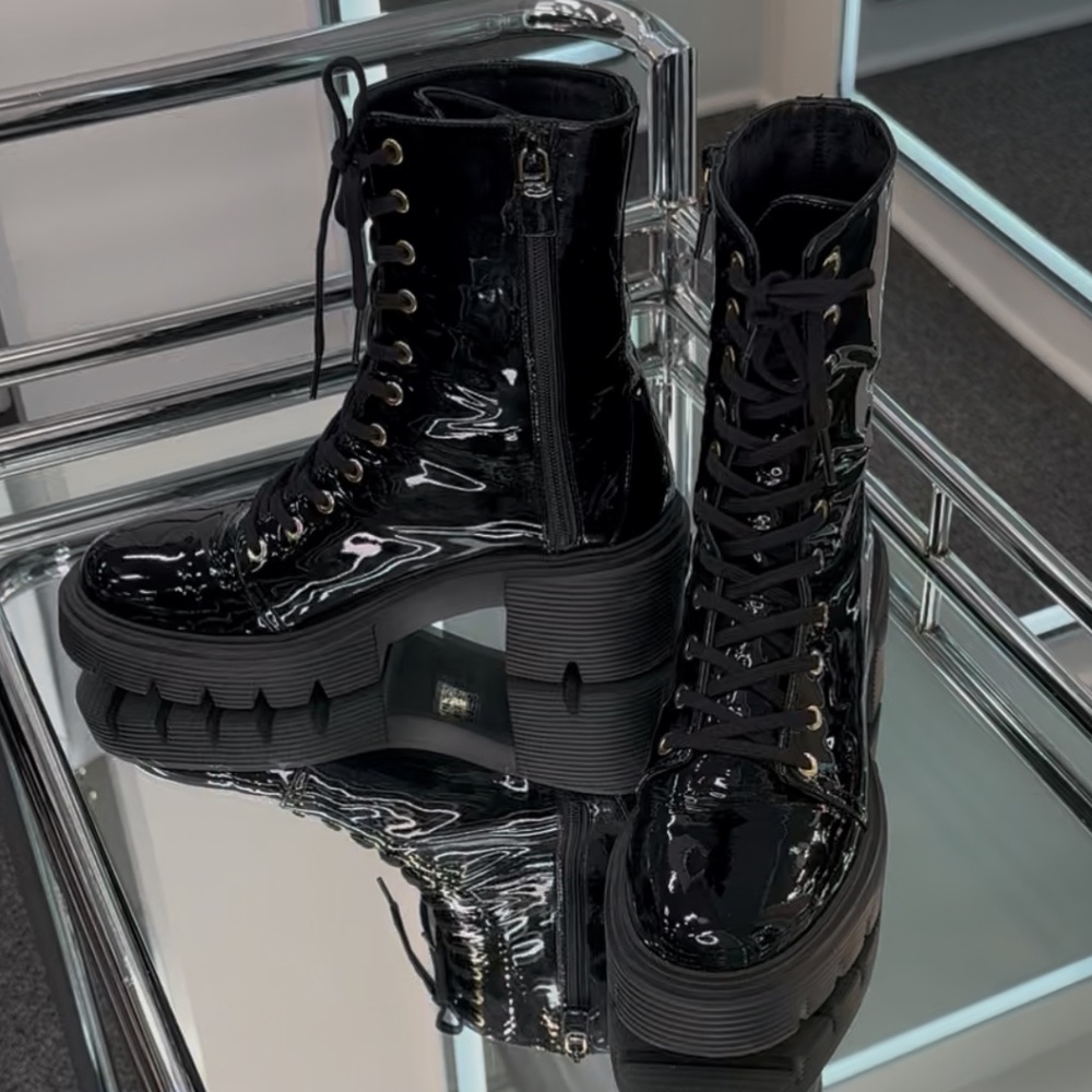 Stuart Weitzman boots